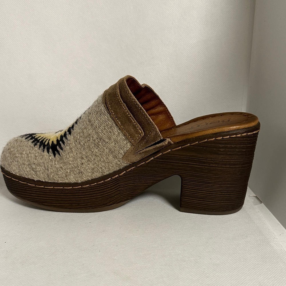 Born Leather and Wool Aztec Pattern Platform Clogs Size 9 / 40 EU - NWOT - Picture 6 of 12